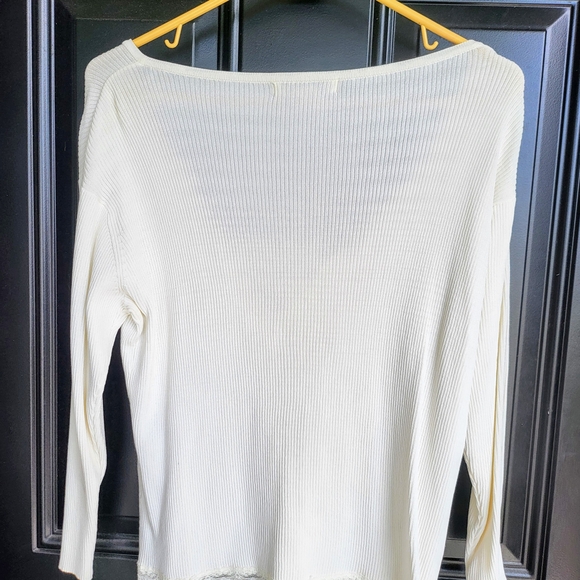 White Ribbed Button-Up Cardigan - Picture 2 of 4